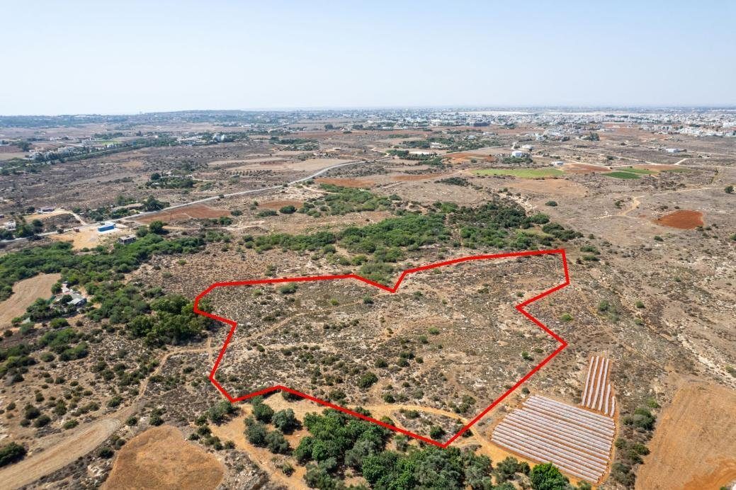 Shared agricultural field in Paralimni, Famagusta photo 3
