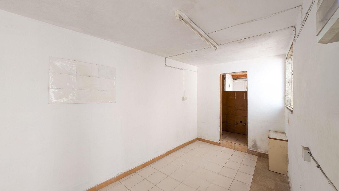 Residential Building with two apartments in Panagia, Nicosia photo 8