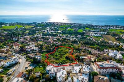 Shared residential field in Chloraka, Paphos thumbnail 1