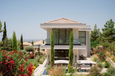 3 BR Luxury Villa in Kouklia, Paphos thumbnail 1