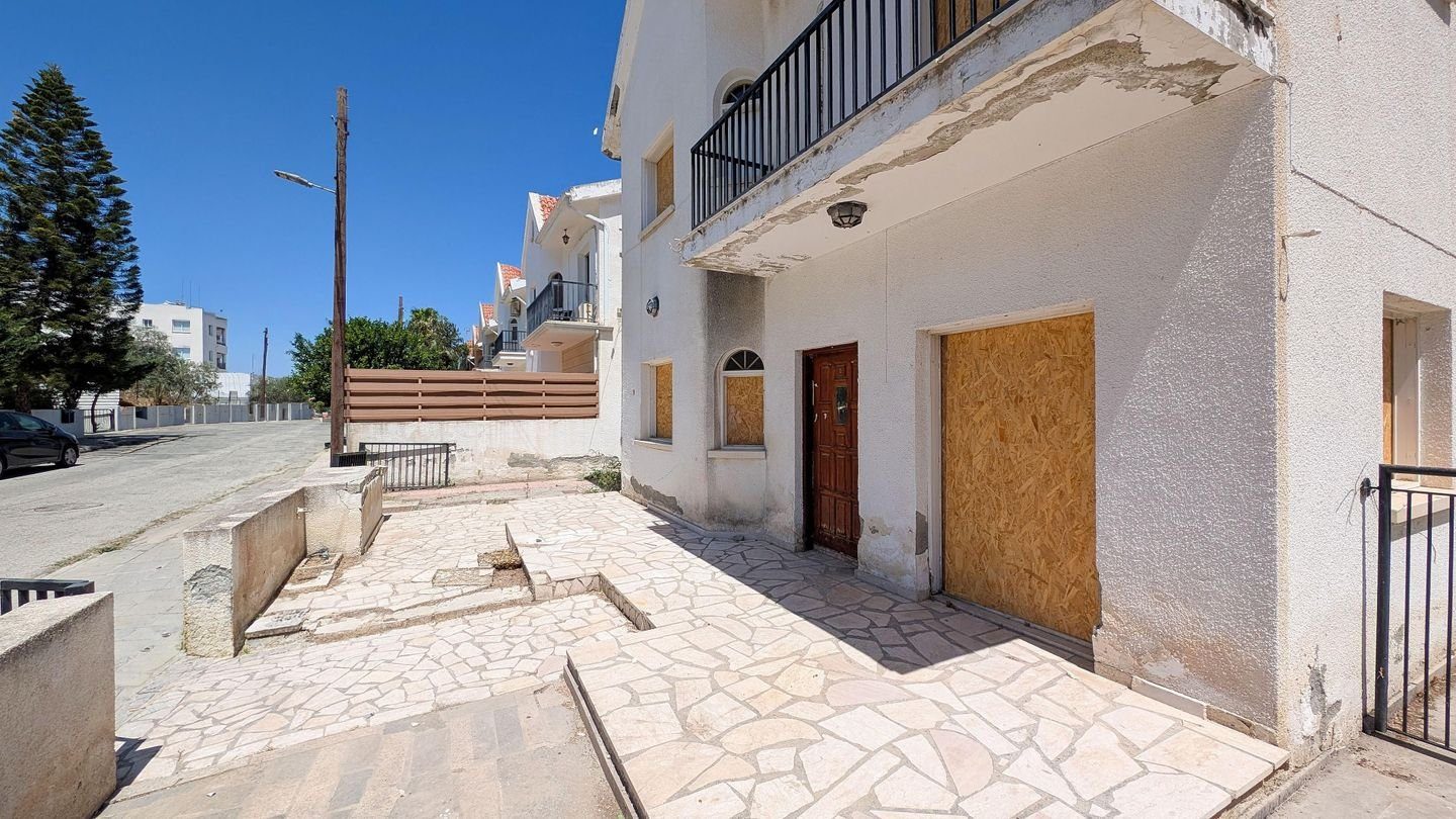 Detached Four-Bedroom Renovation Project in Egkomi, Nicosia photo 3