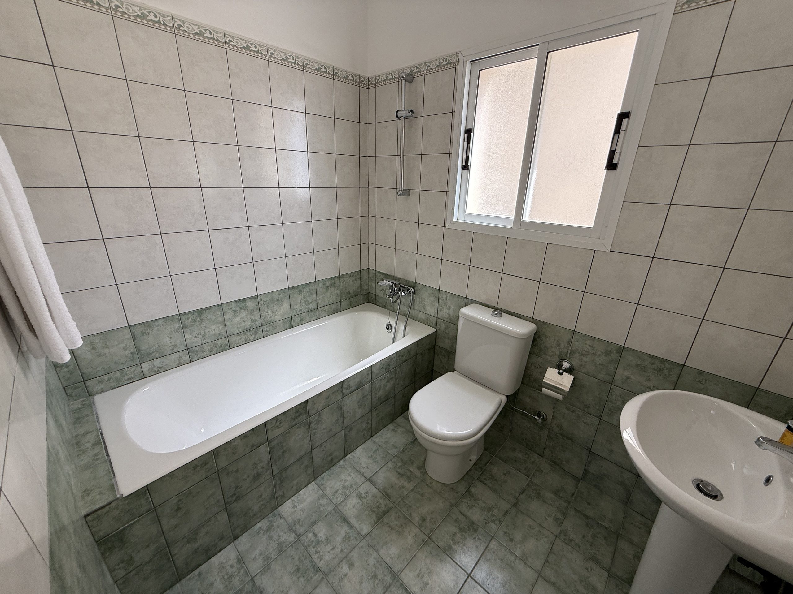 5 BR Villa in Tala, Paphos photo 16