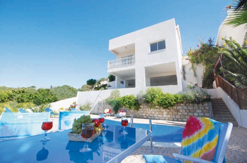 5 BR Villa in Tala, Paphos photo 1