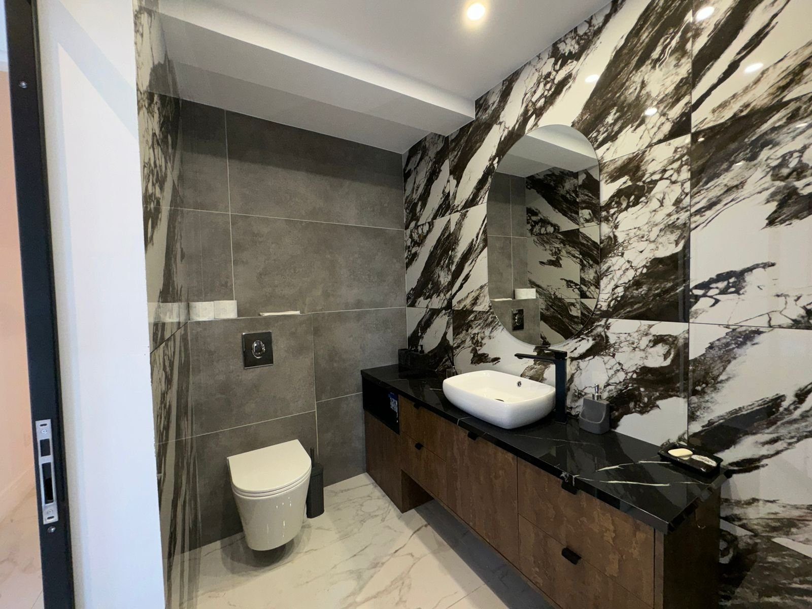 2 BR Apartment in Agia Triada, Limassol — photo 7