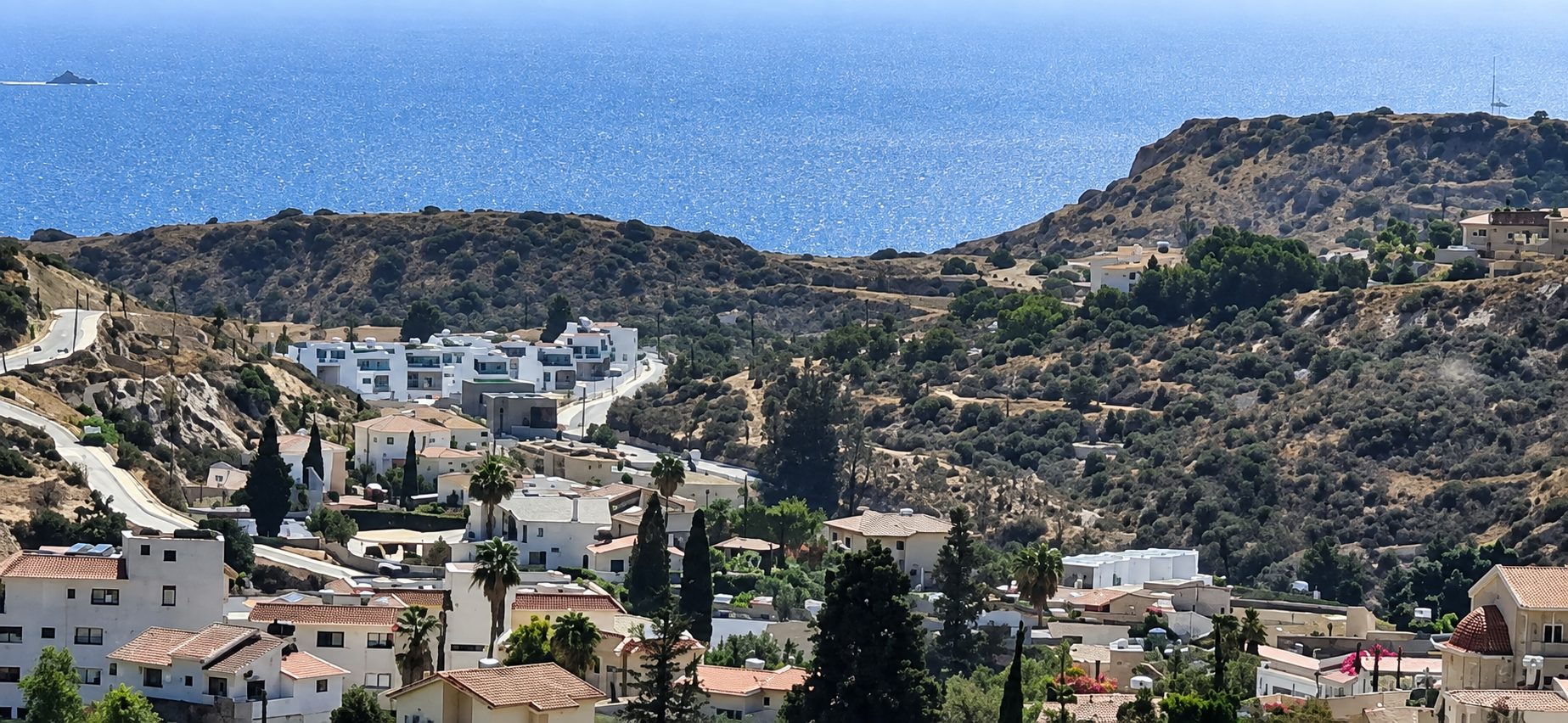 Plot in Agios Tychonas, Limassol photo 2