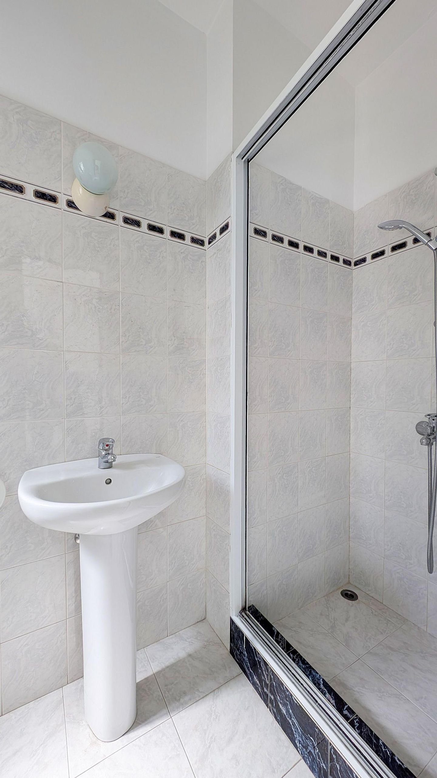 Three-bedroom apartment in Ag. Konstantinou & Elenis, Nicosia photo 17