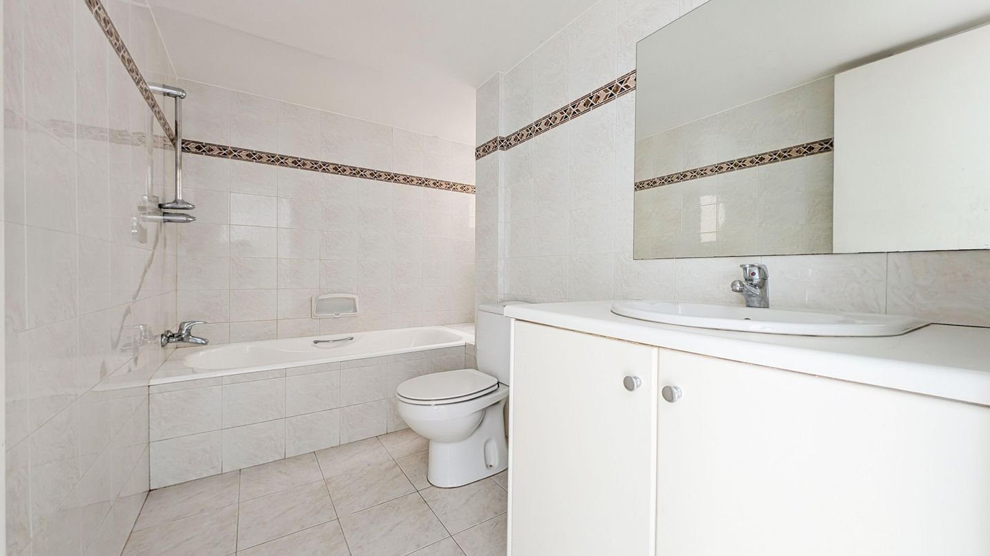Three-bedroom apartment in Ag. Konstantinou & Elenis, Nicosia photo 15
