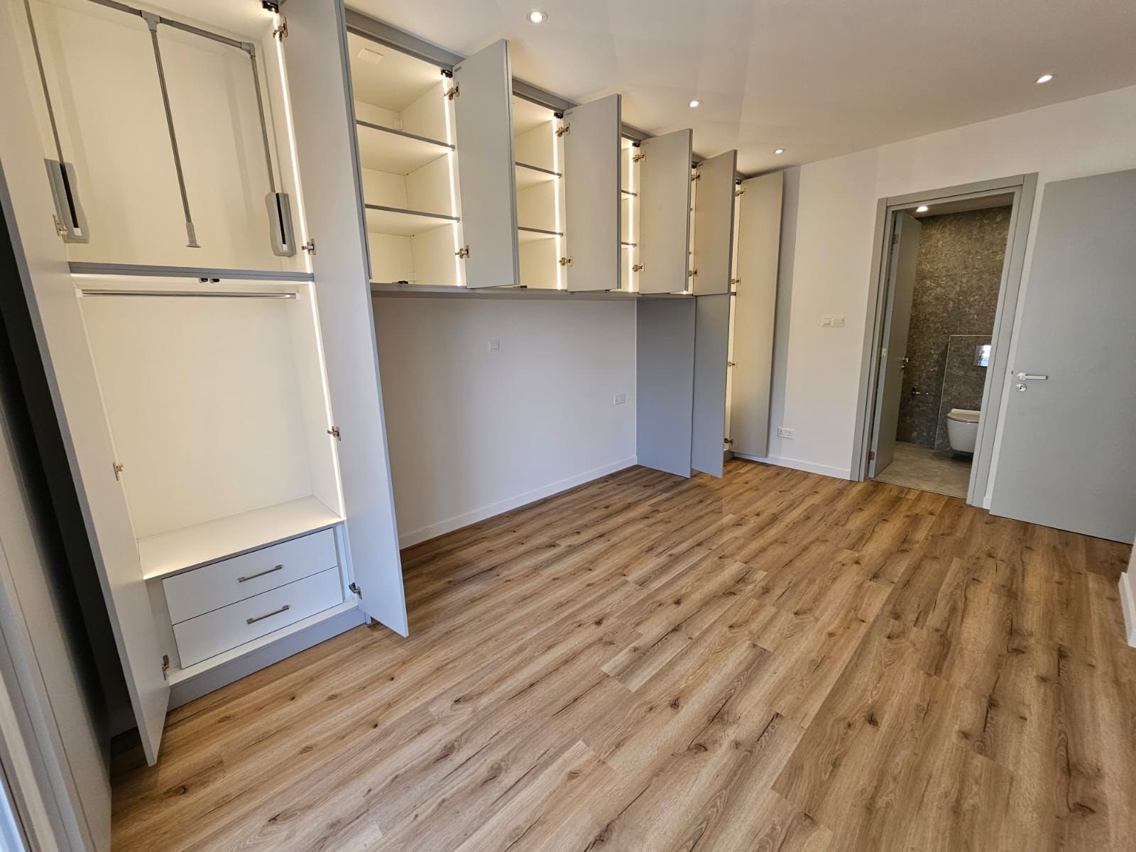 3 BR Apartment in Potamos Germasogeias, Limassol photo 10
