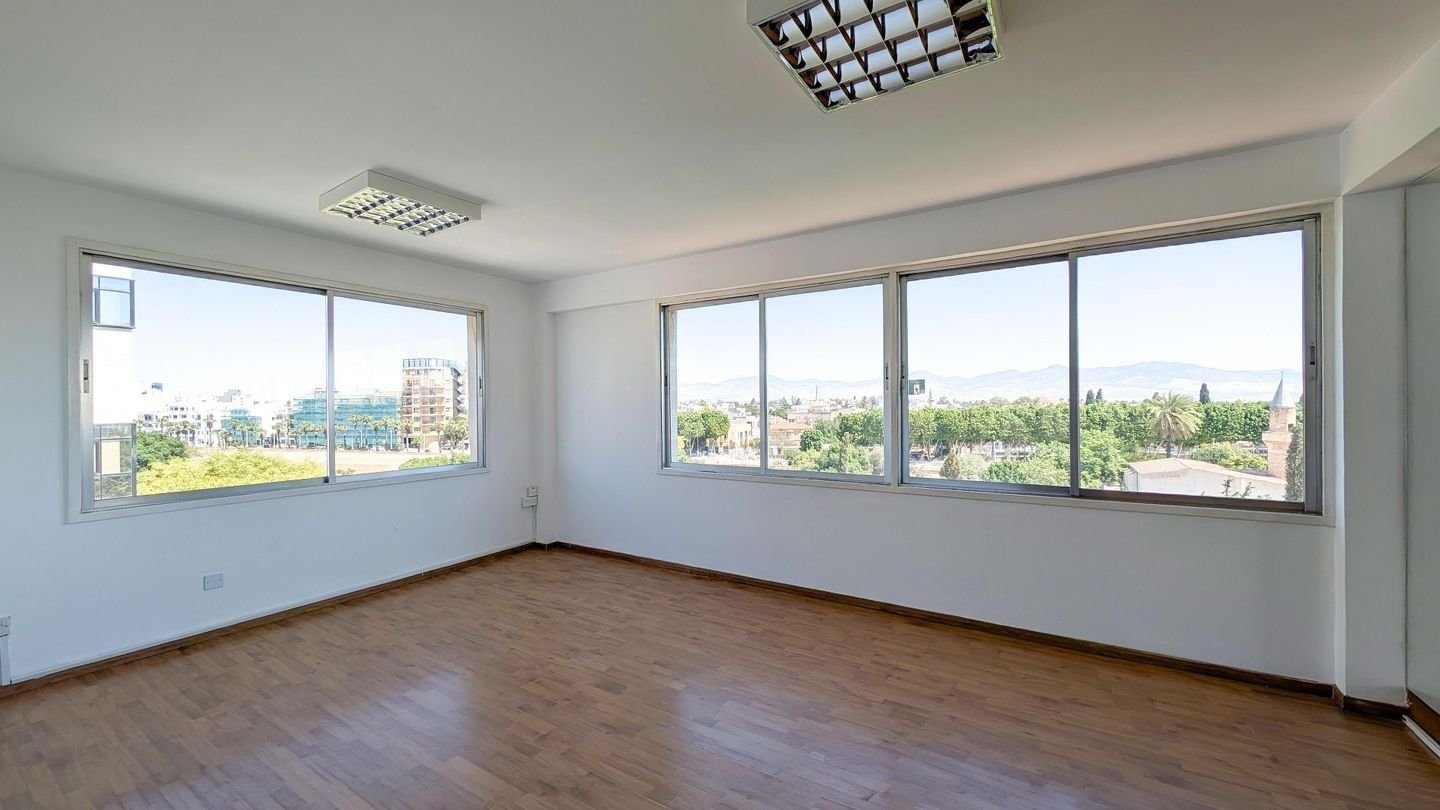 Office space in Trypiotis, Nicosia photo 11