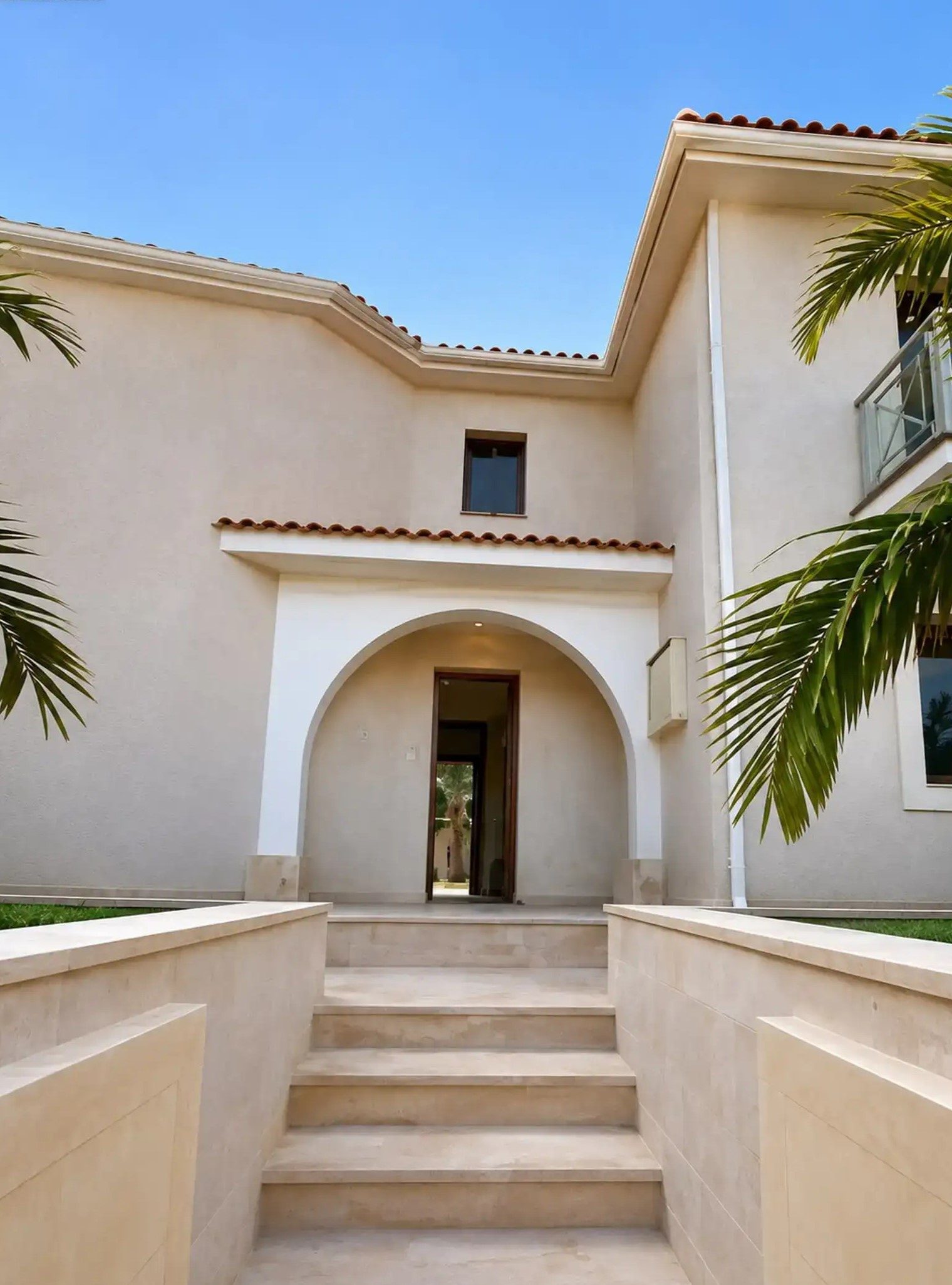 3 BR Villa with Sea Views in Agios Tychonas, Limassol photo 9