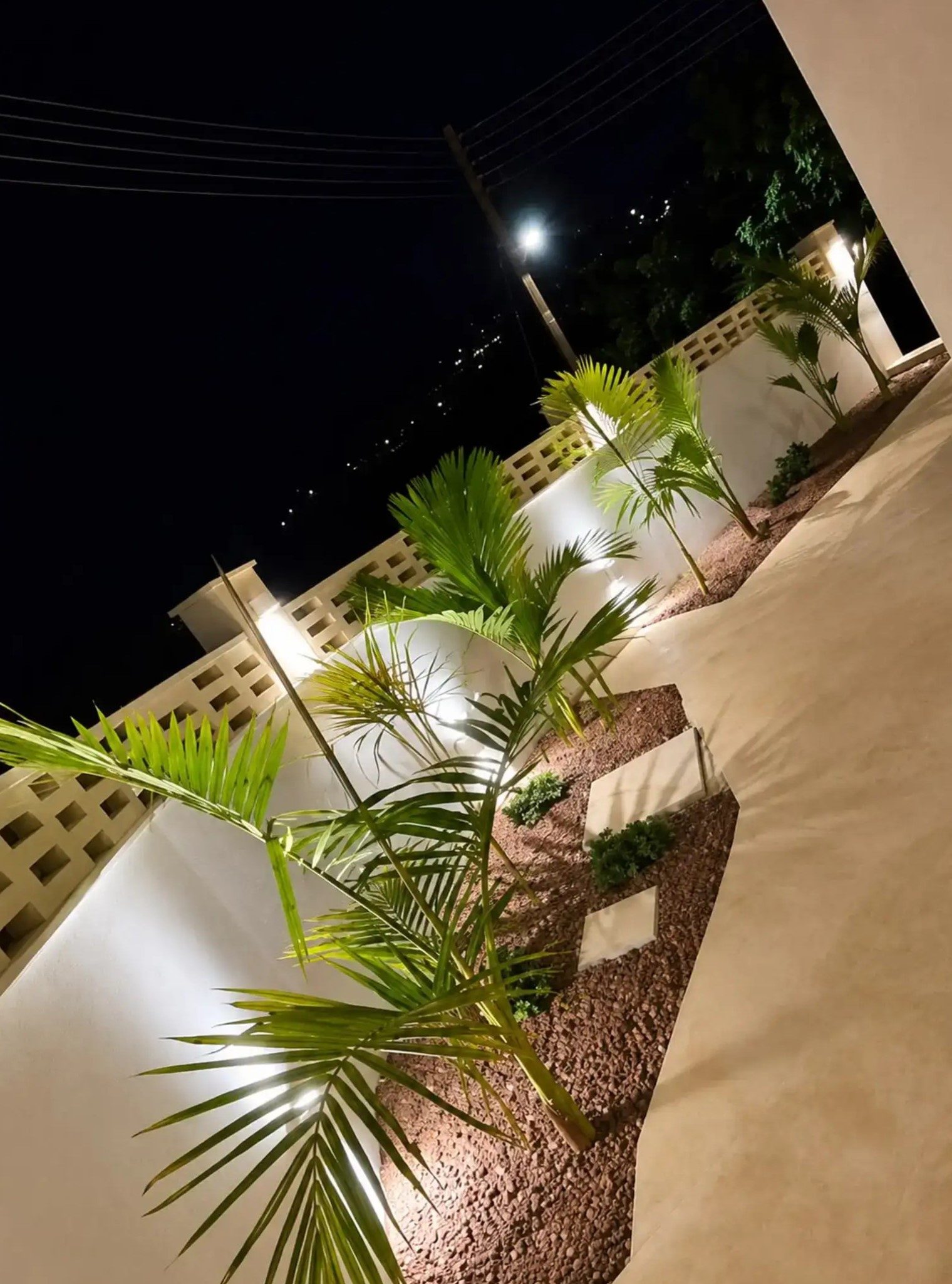 3 BR Villa with Sea Views in Agios Tychonas, Limassol photo 12
