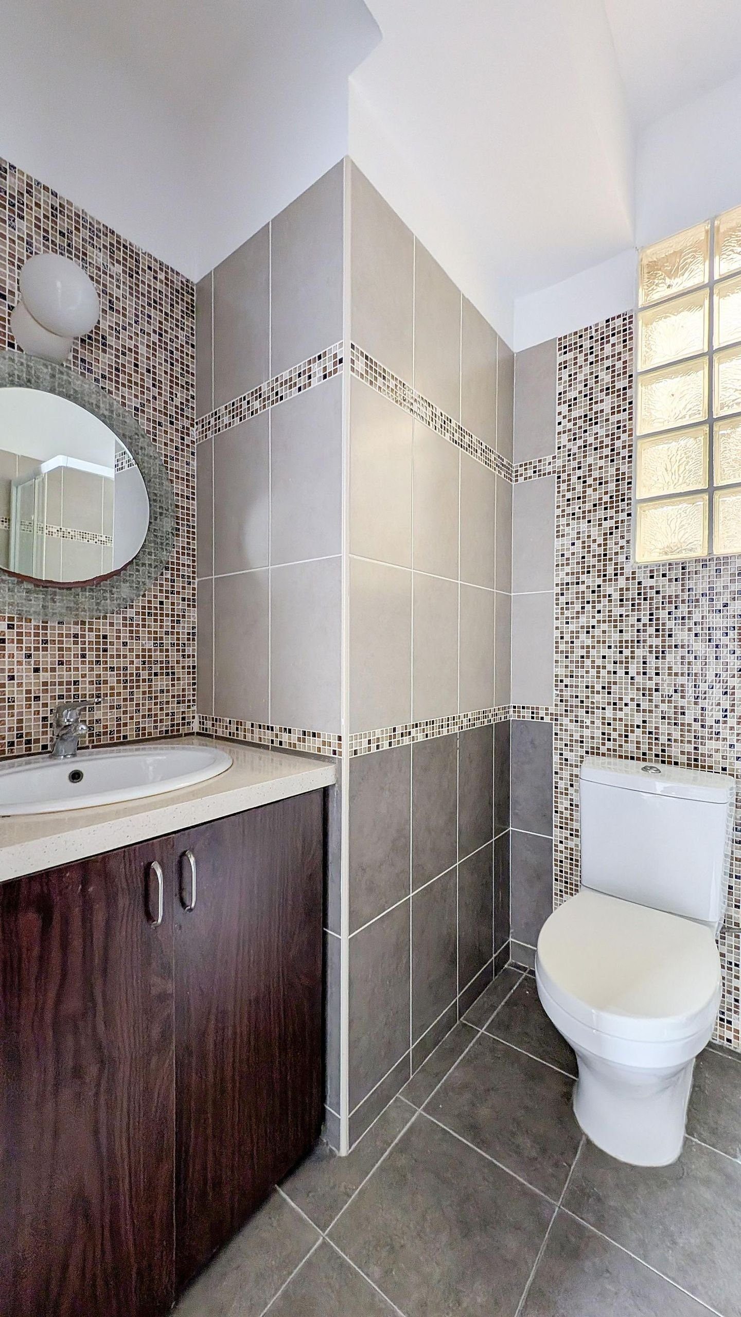 Two-Bedroom Apartment in Omonoia, Limassol photo 15