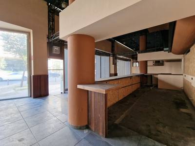 Former Café-Bar-Restaurant in Prime Central Location thumbnail 7