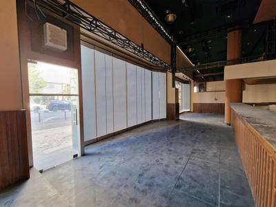 Former Café-Bar-Restaurant in Prime Central Location thumbnail 9