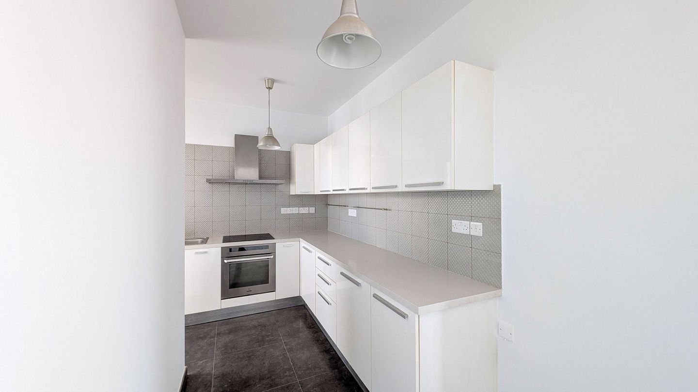 Top Floor Three-bedroom apartment in Agios Vasilios Quarter, Strovolos, Nicosia photo 7