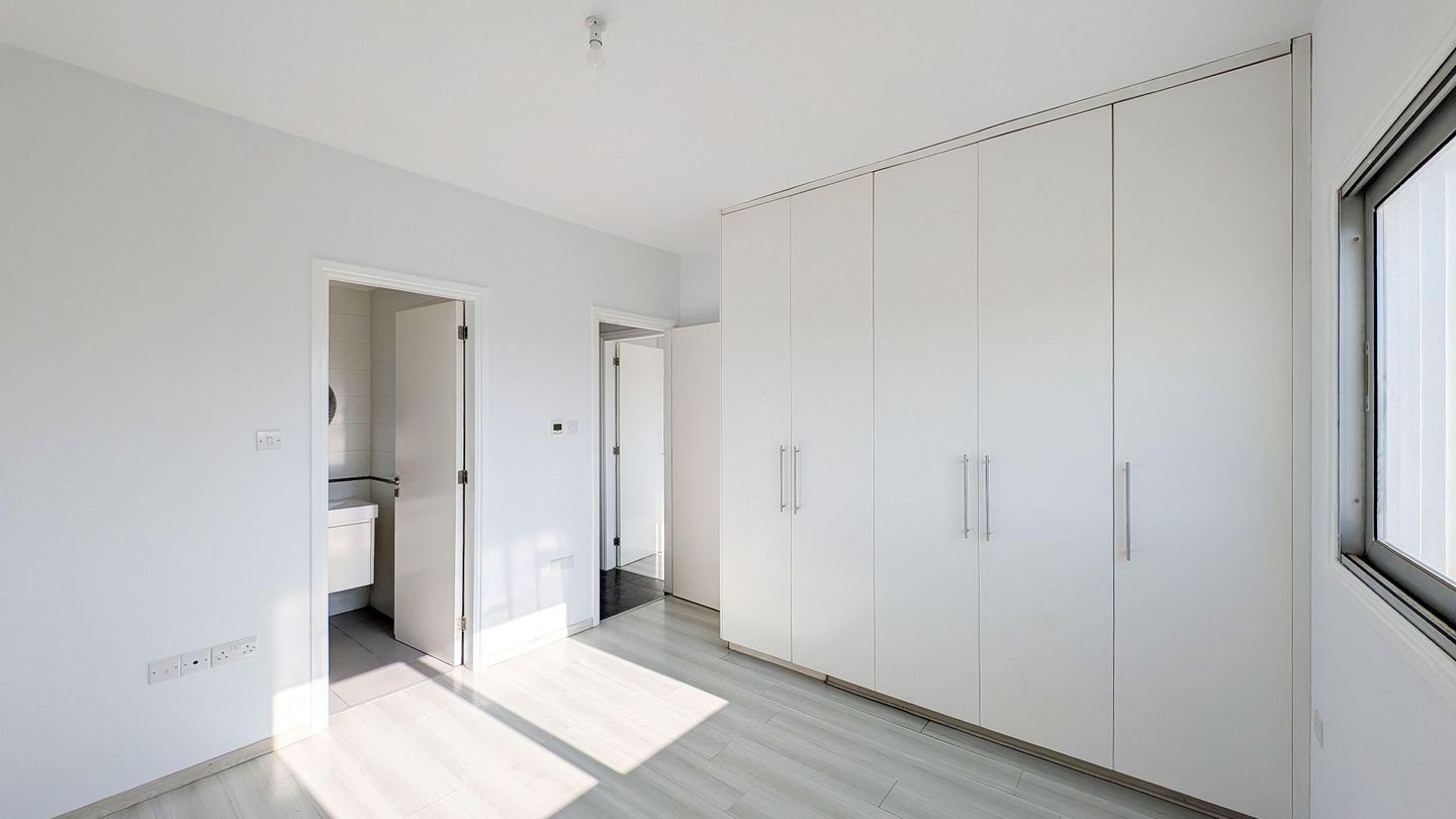 Top Floor Three-bedroom apartment in Agios Vasilios Quarter, Strovolos, Nicosia photo 12
