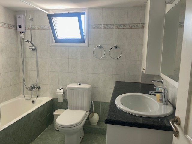 4 BR Apartment in Agios Tychonas, Limassol photo 14