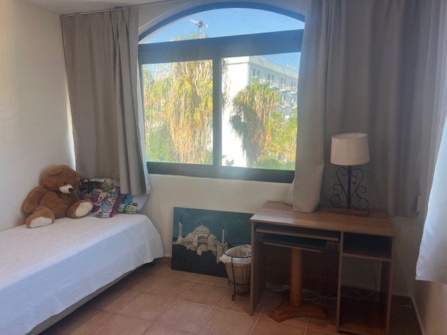 4 BR Apartment in Agios Tychonas, Limassol photo 12