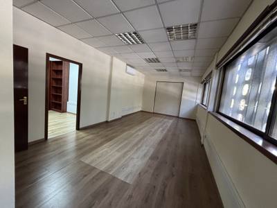 Office in Agia Zoni, Limassol thumbnail 5