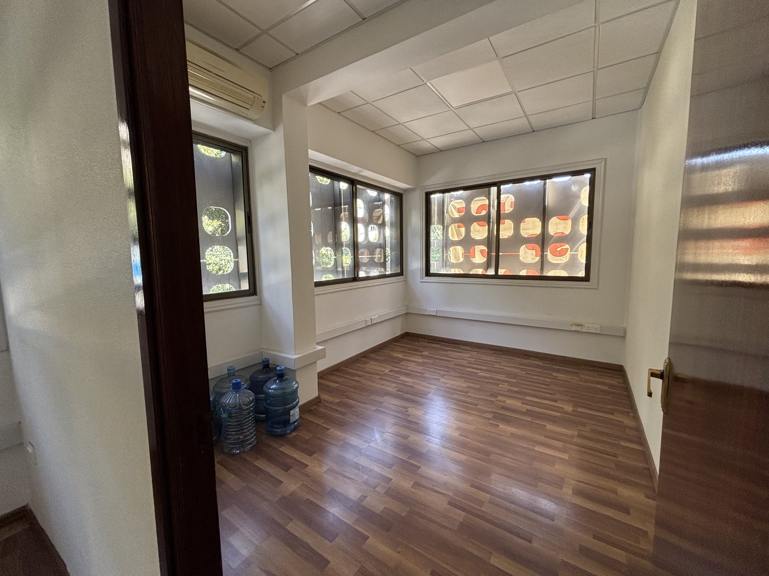 Office in Agia Zoni, Limassol — photo 2
