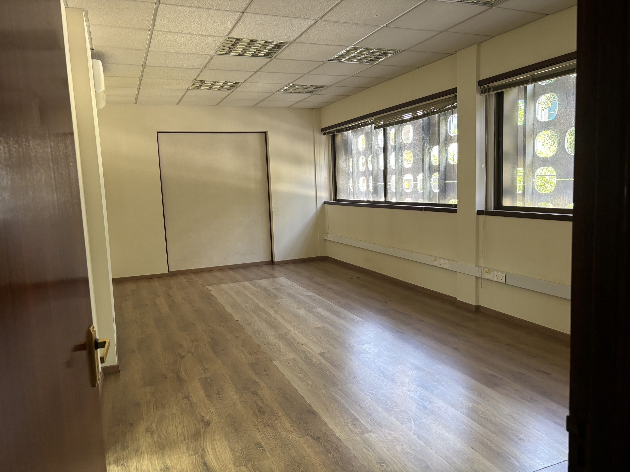 Office in Agia Zoni, Limassol — photo 7