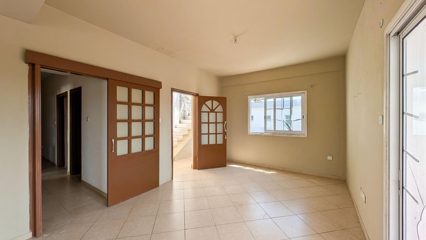 Three-Bedroom Detached House in Lympia, Nicosia photo 10