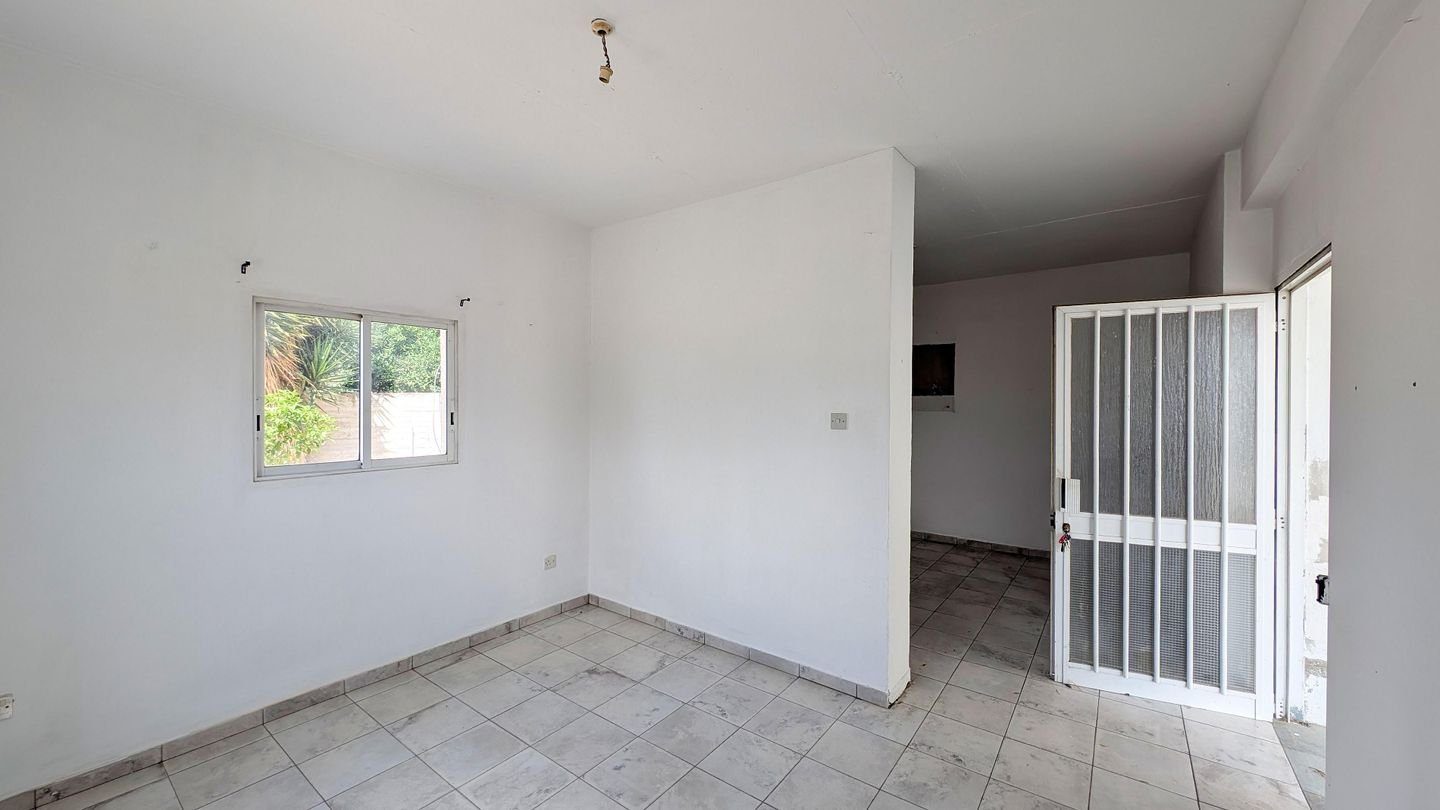 Three-Bedroom Detached House in Lympia, Nicosia photo 7