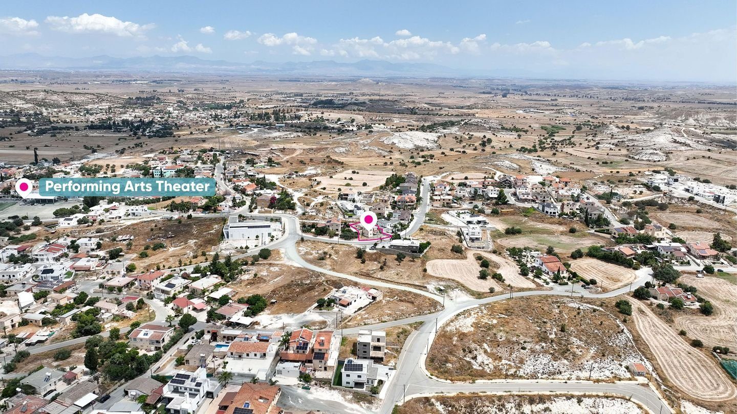 Three-Bedroom Detached House in Lympia, Nicosia photo 9