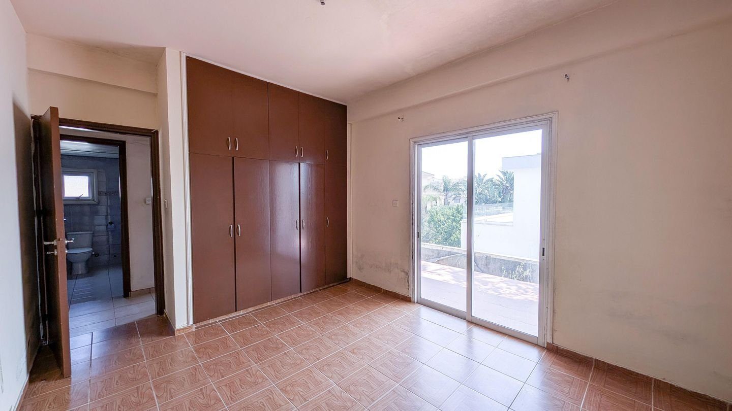 Three-Bedroom Detached House in Lympia, Nicosia photo 49
