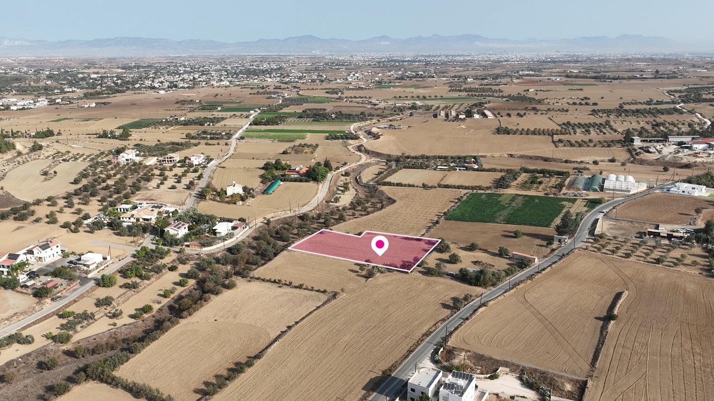 Residential field in Pera, Nicosia photo 4