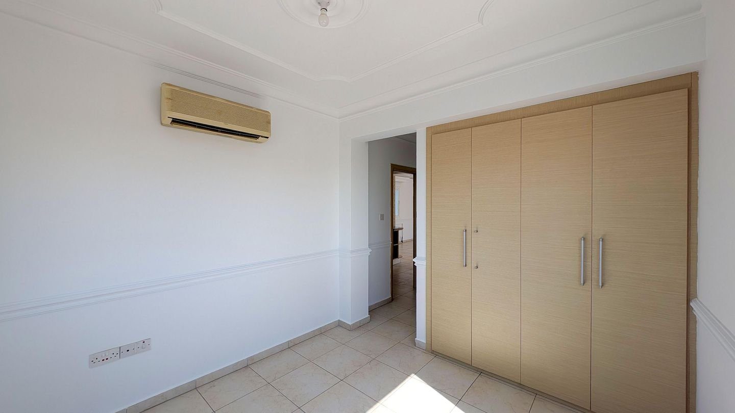 Two-Bedroom Apartment in Kamares area, Larnaca photo 9