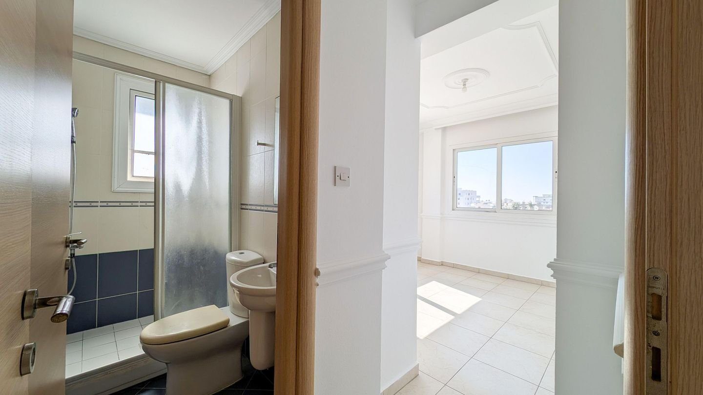Two-Bedroom Apartment in Kamares area, Larnaca photo 13