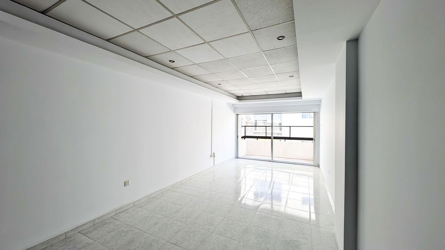 Three-Bedroom Apartment in Panagia, Nicosia photo 6
