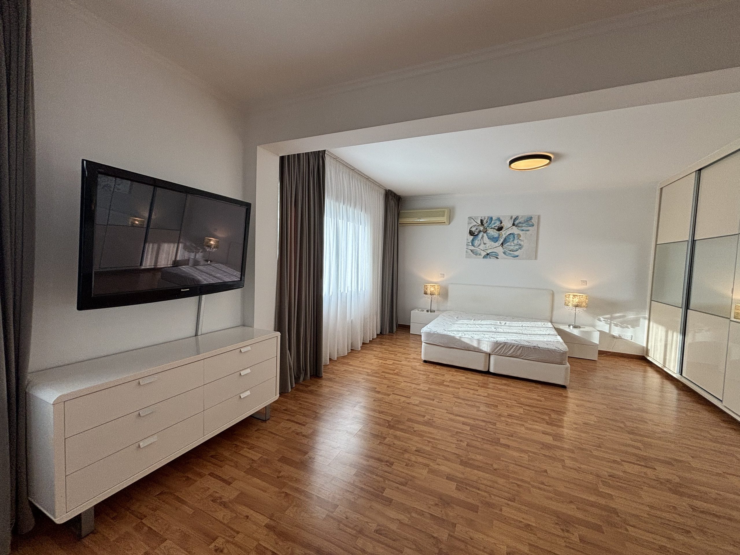 6 BR Stunning Penthouse in Agios Tychonas, Limassol photo 9