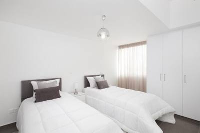 5 BR Detached house in Dromolaxia, Larnaca thumbnail 7