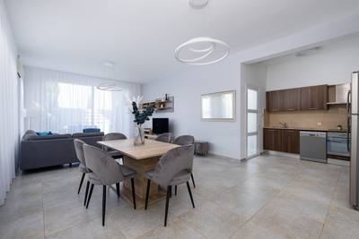 5 BR Detached house in Dromolaxia, Larnaca thumbnail 23