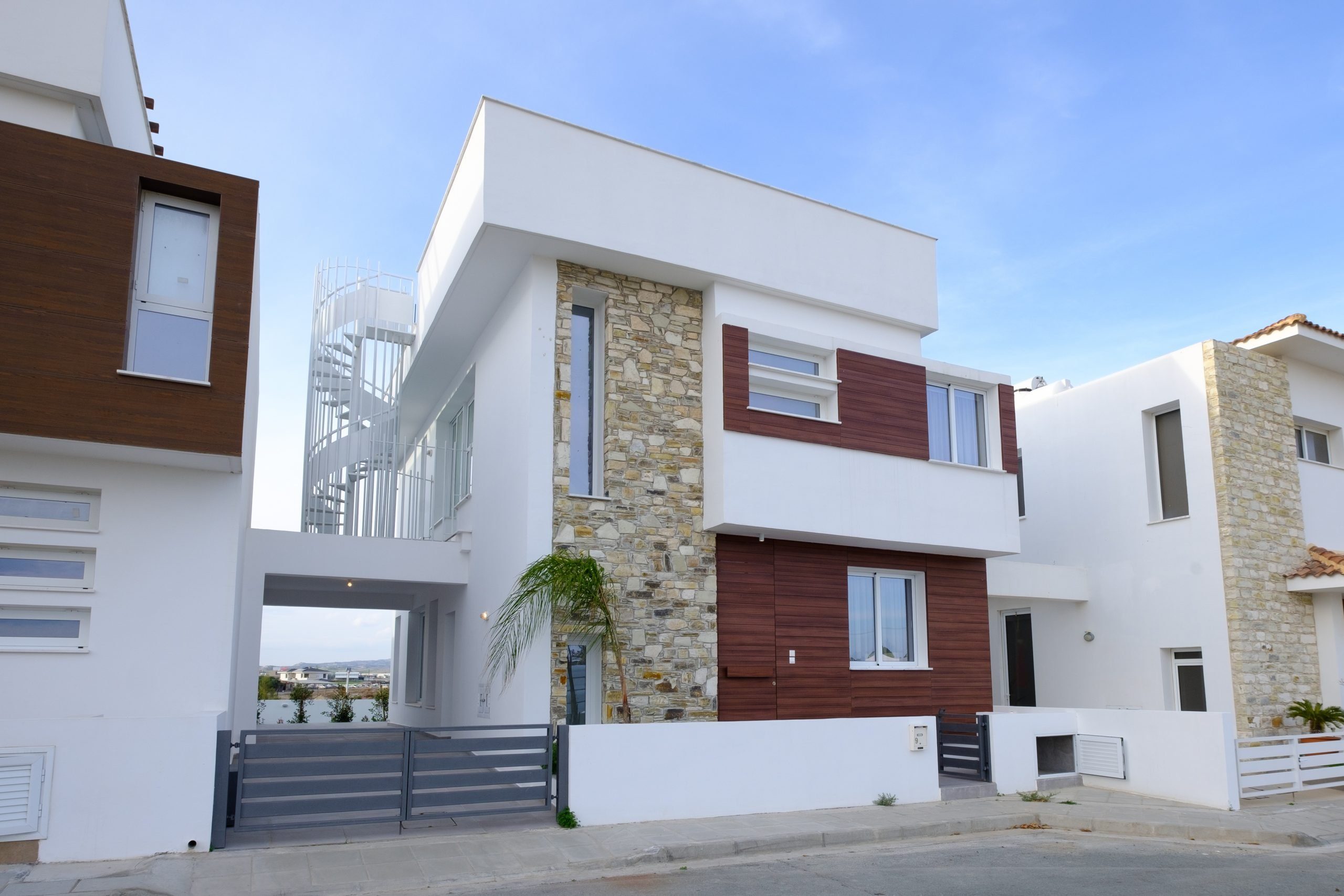 5 BR House in Dromolaxia, Larnaca photo 12