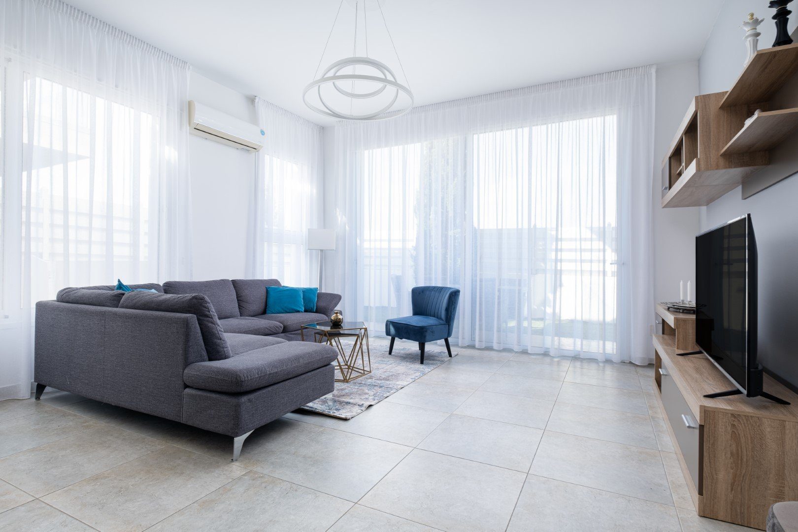 5 BR House in Dromolaxia, Larnaca photo 20