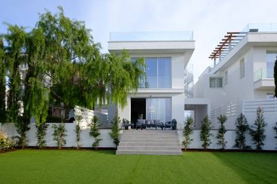5 BR Detached house in Dromolaxia, Larnaca thumbnail 10