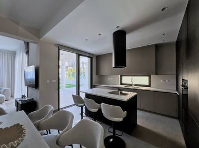 4 BR Villa in Agios Tychonas, Limassol thumbnail 3