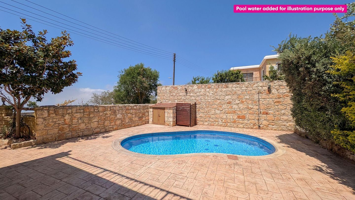 4 BR House in Ineia, Paphos photo 8
