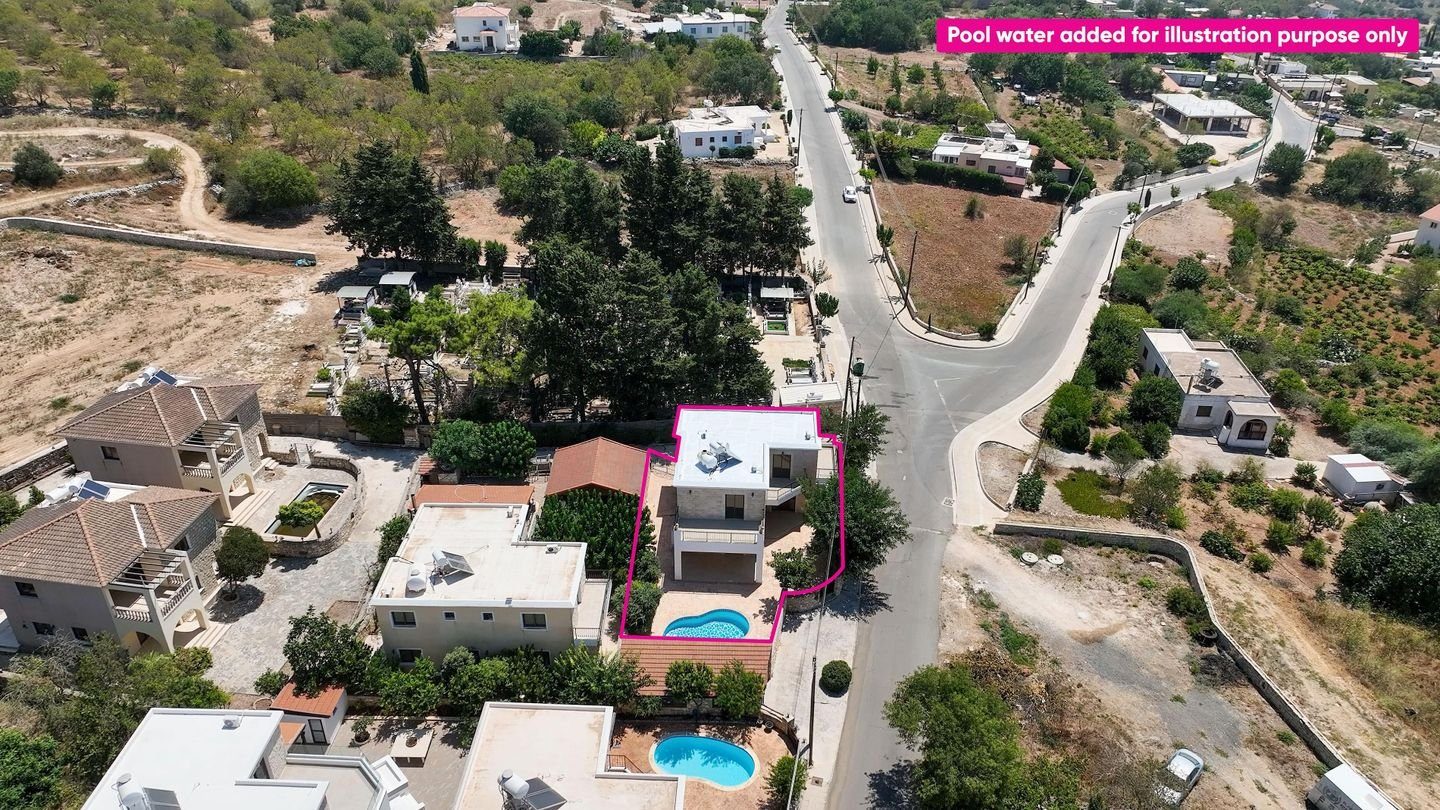 4 BR House in Ineia, Paphos photo 3