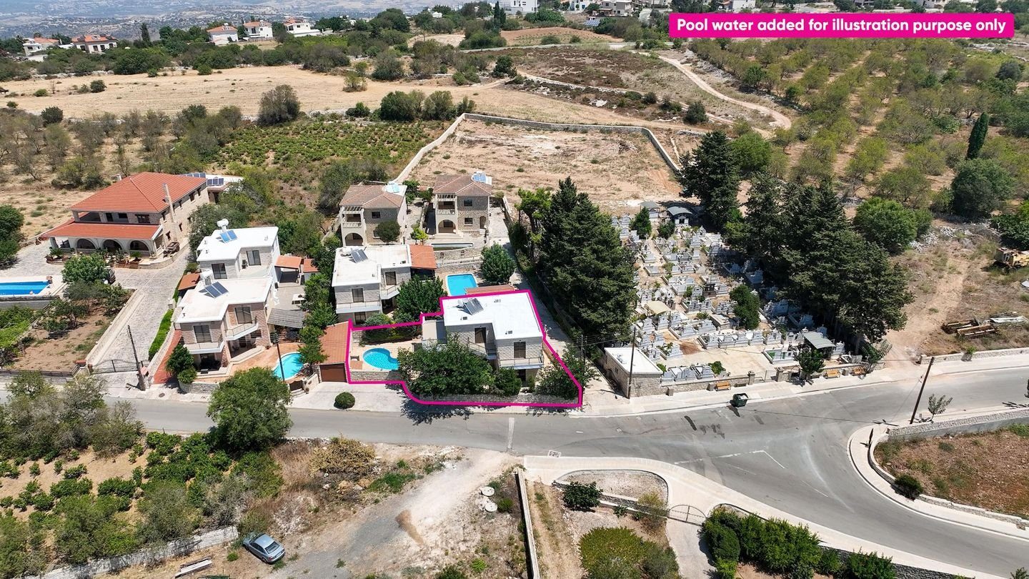 4 BR House in Ineia, Paphos photo 2