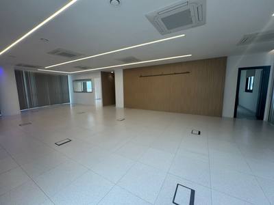 Whole Floor Office in Agios Spyridon, Limassol thumbnail 3