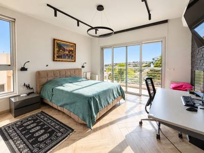 4 BR Villa with Private Swimming Pool in Agios Athanasios, Limassol thumbnail 7