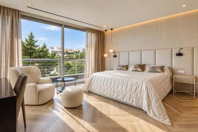 4 BR Villa with Private Swimming Pool in Agios Athanasios, Limassol thumbnail 6