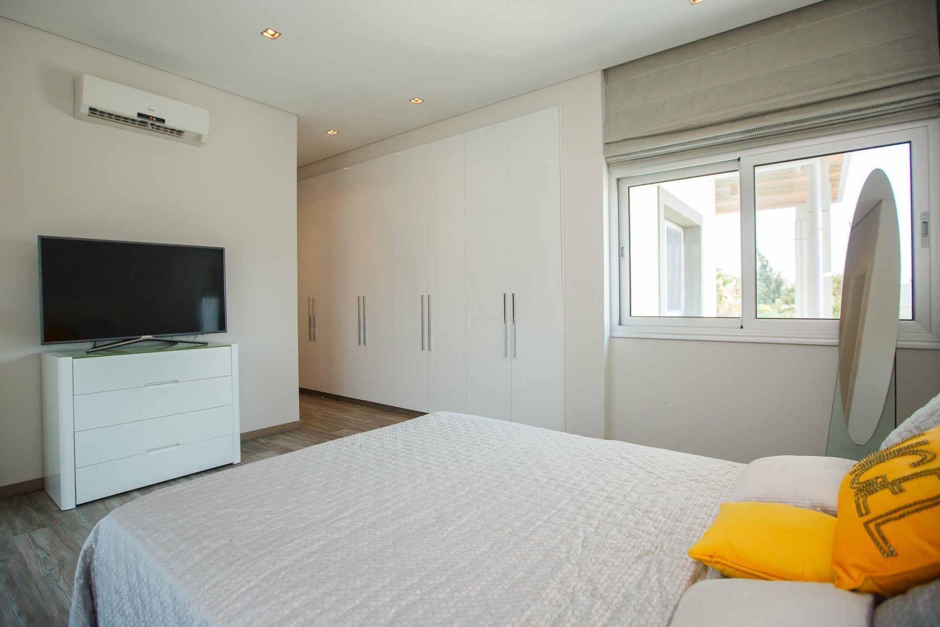 4 BR Villa in Agios Tychonas, Limassol photo 13