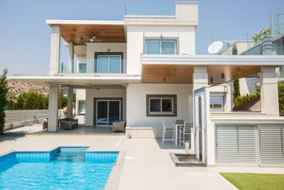 4 BR Villa in Agios Tychonas, Limassol thumbnail 2