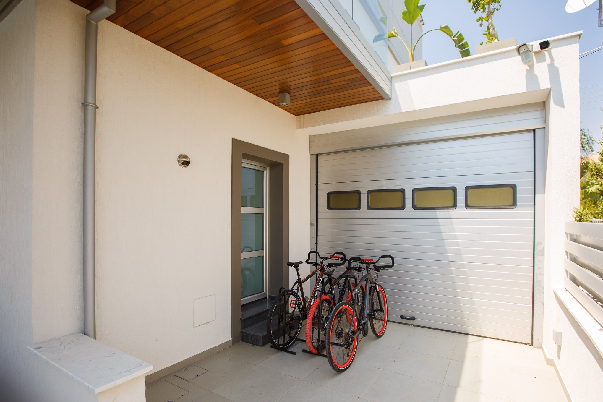 4 BR Villa in Agios Tychonas, Limassol photo 18