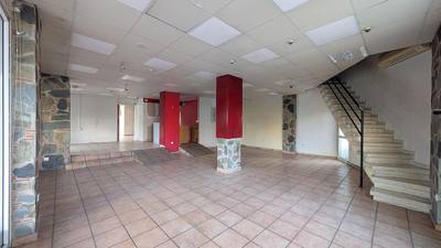 Shop with mezzanine in Agios Antonios, Nicosia thumbnail 10